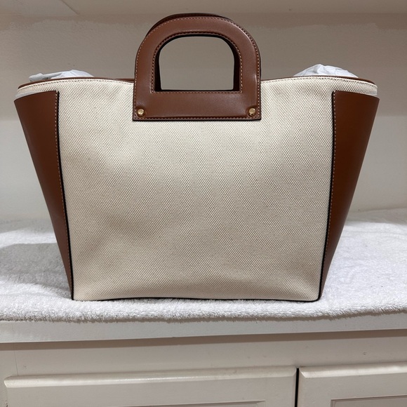 Michael Kors Clara XL Tote - Picture 2 of 12
